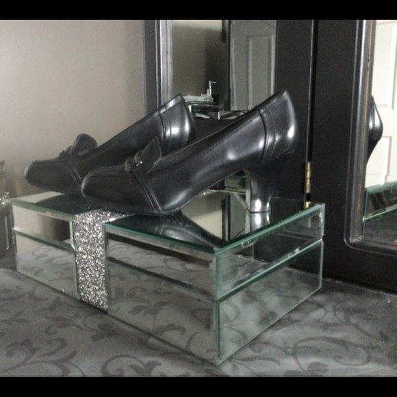 Pierre Dumas Black Pumps - Picture 5 of 5
